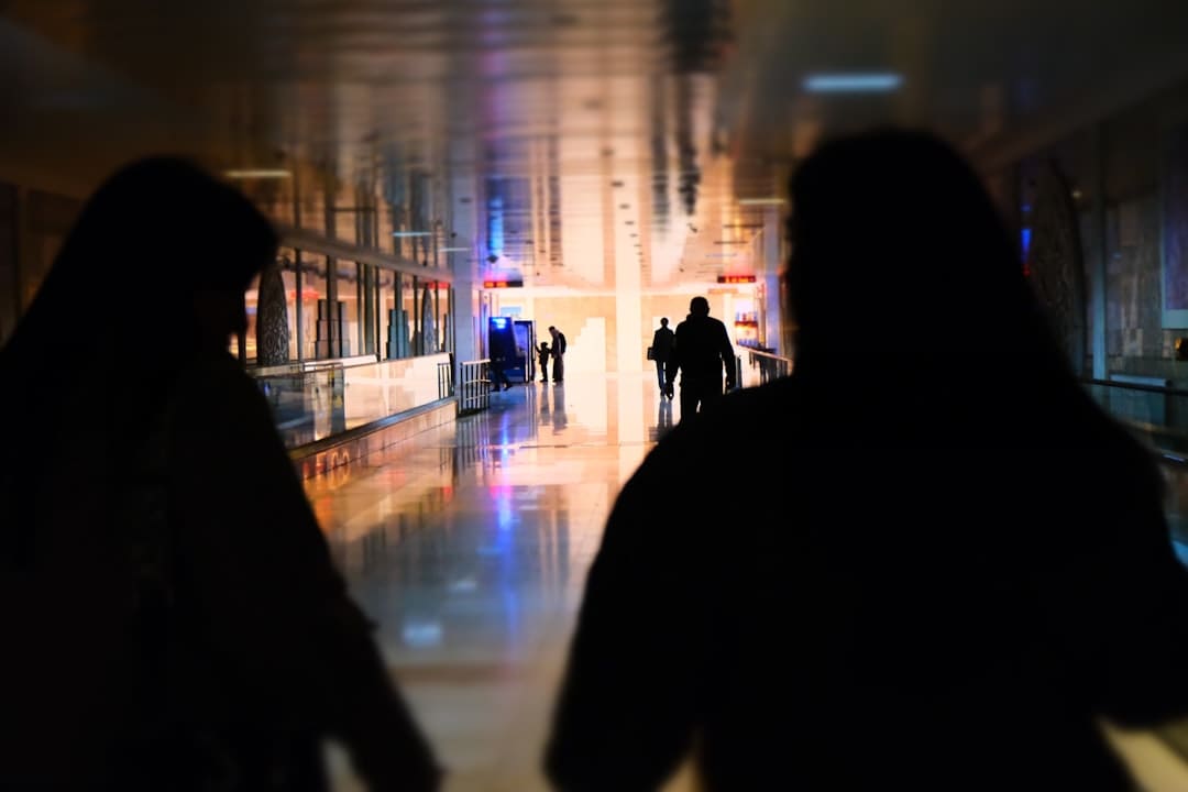 中国境内上市公司上半年实现营收逾35万亿元